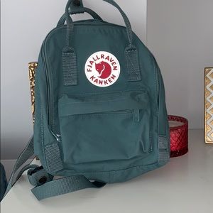 Fjäll Räven Kånken mini backpack